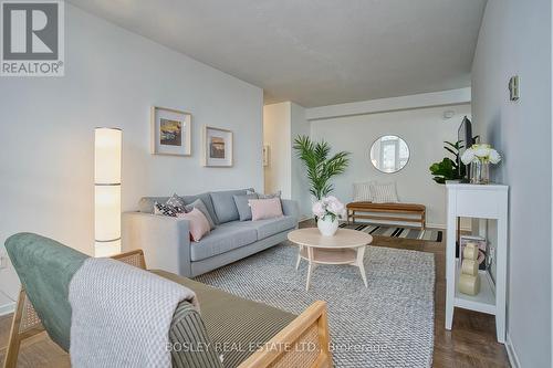 602 - 1350 York Mills Road, Toronto, ON - Indoor Photo Showing Living Room