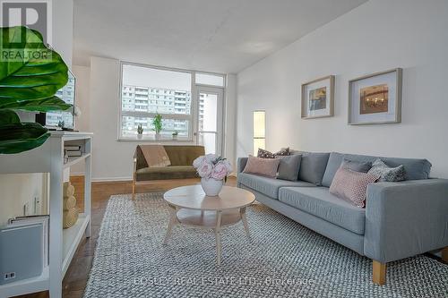 602 - 1350 York Mills Road, Toronto, ON - Indoor Photo Showing Living Room