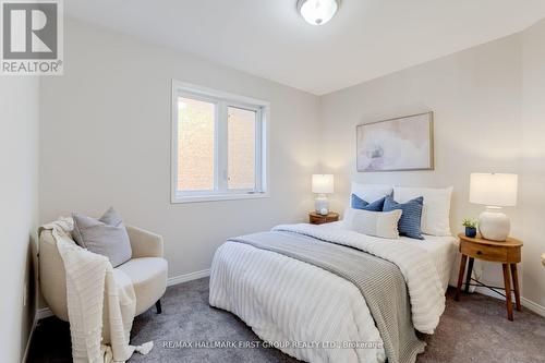 2422 Pilgrim Square, Oshawa, ON - Indoor Photo Showing Bedroom