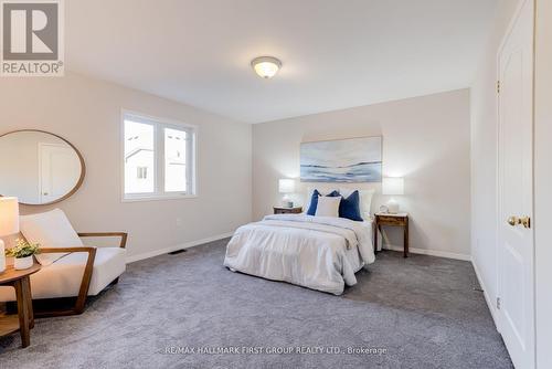 2422 Pilgrim Square, Oshawa, ON - Indoor Photo Showing Bedroom