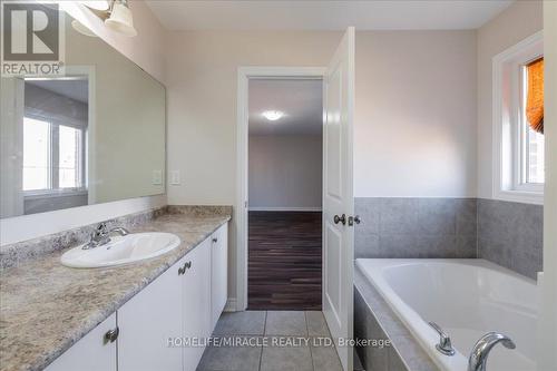 45 Atkinson Crescent, New Tecumseth, ON - Indoor Photo Showing Bathroom