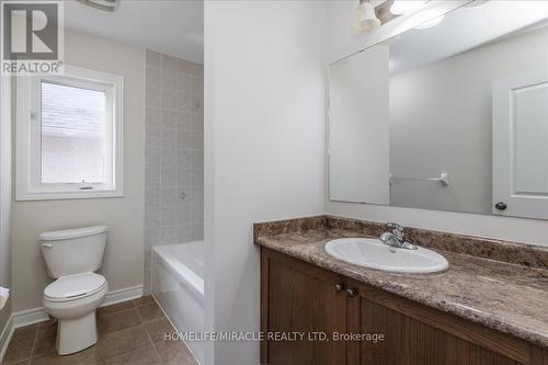 45 Atkinson Crescent, New Tecumseth, ON - Indoor Photo Showing Bathroom