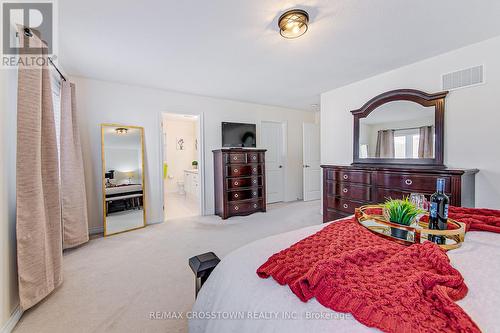 96 Manor Hampton Street, East Gwillimbury, ON - Indoor Photo Showing Bedroom