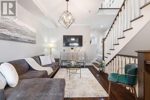 42 A Greendale Avenue, Toronto, ON - Indoor Photo Showing Living Room