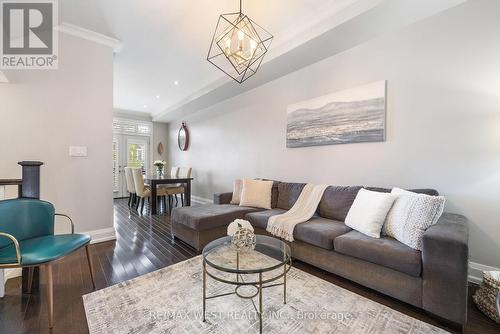 42 A Greendale Avenue, Toronto, ON - Indoor Photo Showing Living Room