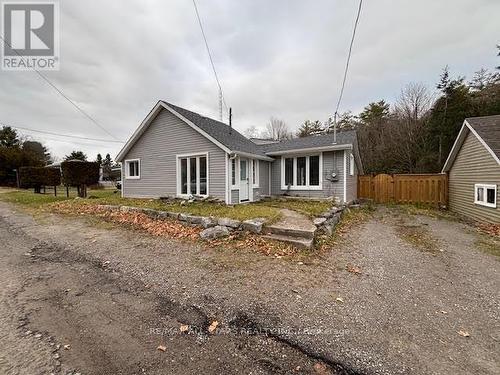 16 Lime Street, Kawartha Lakes (Coboconk), ON - Outdoor