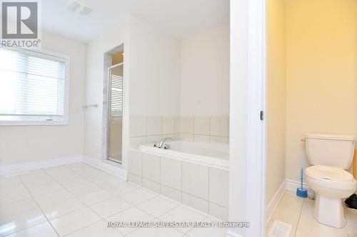 7724 Black Maple Drive, Niagara Falls, ON - Indoor Photo Showing Bathroom