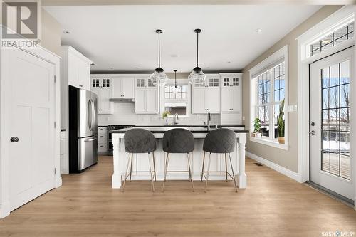 52 Fairway Crescent, White City, SK - Indoor Photo Showing Kitchen With Upgraded Kitchen