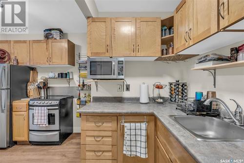 3050 Montague Street, Regina, SK - Indoor Photo Showing Kitchen