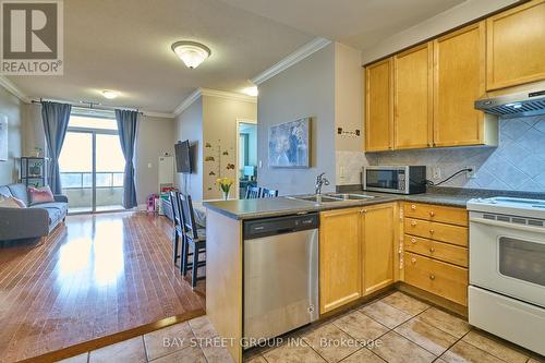 1114 - 3880 Duke Of York Boulevard, Mississauga, ON - Indoor Photo Showing Kitchen With Double Sink