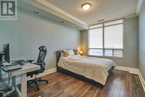 1114 - 3880 Duke Of York Boulevard, Mississauga, ON - Indoor Photo Showing Bedroom