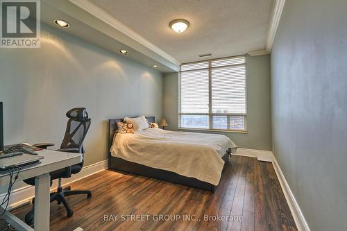 1114 - 3880 Duke Of York Boulevard, Mississauga, ON - Indoor Photo Showing Bedroom