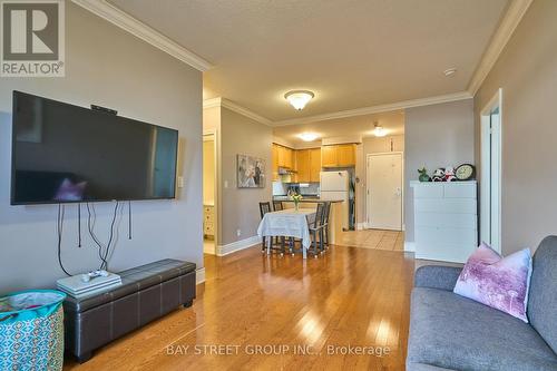 1114 - 3880 Duke Of York Boulevard, Mississauga, ON - Indoor Photo Showing Living Room