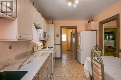 94 Fairbank Avenue, Toronto, ON - Indoor Photo Showing Kitchen