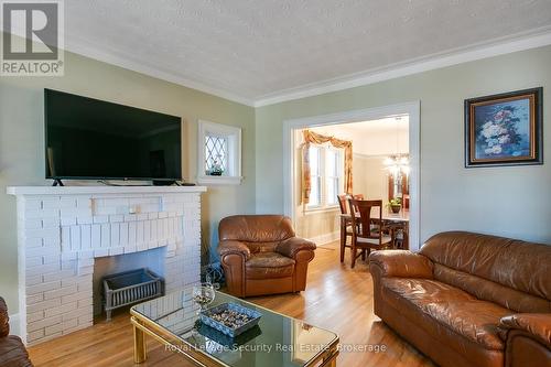 94 Fairbank Avenue, Toronto, ON - Indoor Photo Showing Living Room With Fireplace