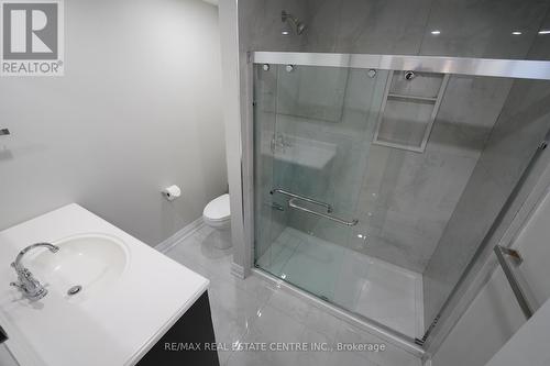 19 Finsbury Drive, Brampton, ON - Indoor Photo Showing Bathroom