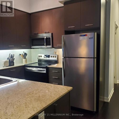 411 - 365 Prince Of Wales Drive, Mississauga, ON - Indoor Photo Showing Kitchen With Stainless Steel Kitchen With Upgraded Kitchen