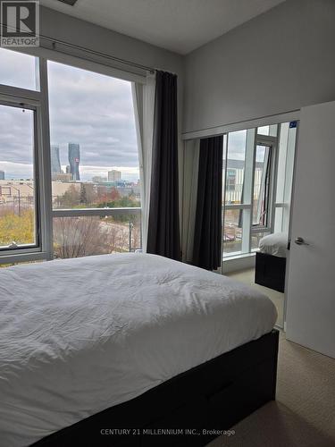 411 - 365 Prince Of Wales Drive, Mississauga, ON - Indoor Photo Showing Bedroom