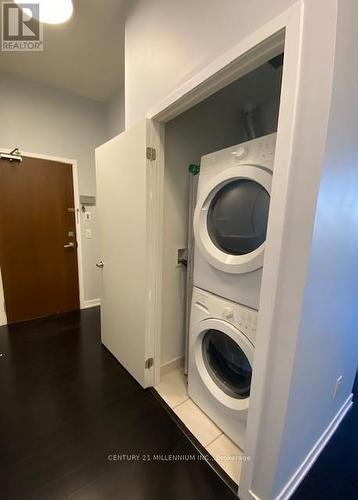 411 - 365 Prince Of Wales Drive, Mississauga, ON - Indoor Photo Showing Laundry Room