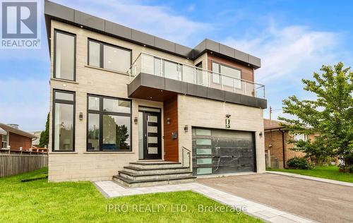 5 Baskerville Crescent, Toronto, ON - Outdoor