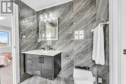 5 Baskerville Crescent, Toronto, ON - Indoor Photo Showing Bathroom