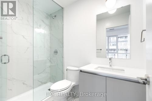 224 - 395 Dundas Street West Street, Oakville, ON - Indoor Photo Showing Bathroom