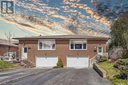 150 BONAVENTURE Drive  Hamilton, ON L9C 4P9