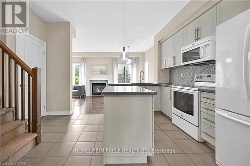 59 - 515 Winston Rd Road, Grimsby, ON - Indoor Photo Showing Kitchen