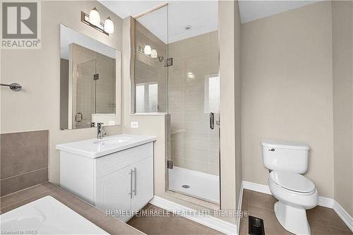 59 - 515 Winston Rd Road, Grimsby, ON - Indoor Photo Showing Bathroom