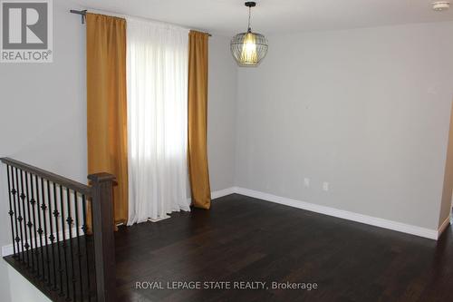 250 Nashville Circle, Hamilton, ON - Indoor Photo Showing Other Room