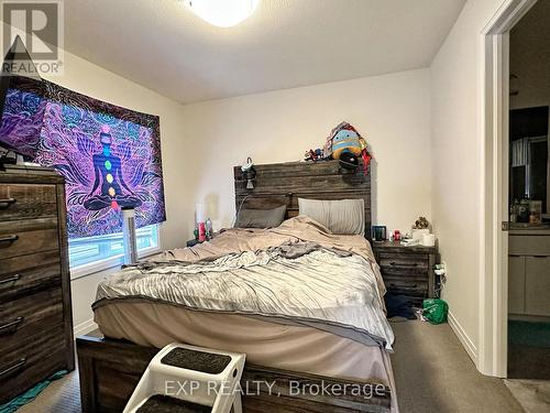 98 - 30 Time Square Boulevard, Hamilton, ON - Indoor Photo Showing Bedroom