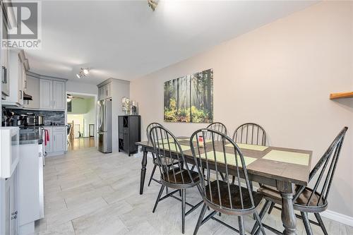 529 Chantel Court, Sarnia, ON - Indoor Photo Showing Dining Room