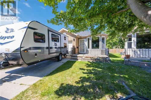 529 Chantel Court, Sarnia, ON - Outdoor