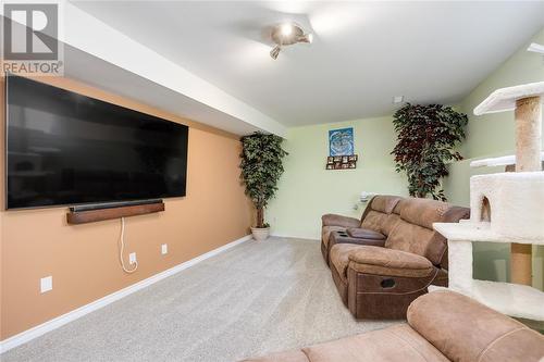 529 Chantel Court, Sarnia, ON - Indoor Photo Showing Living Room