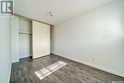 5040 10Th Avenue, Regina, SK - Indoor Photo Showing Other Room