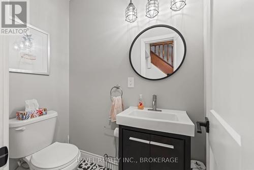 560 Frontenac Street, Kingston (East Of Sir John A. Blvd), ON - Indoor Photo Showing Bathroom