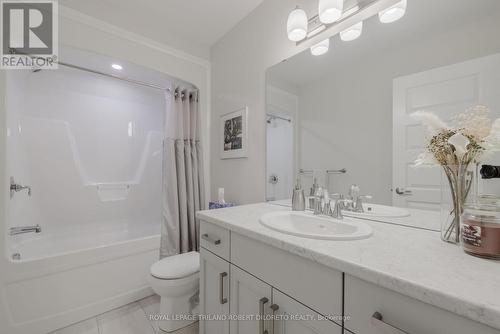 1056 Meadowlark Ridge, London, ON - Indoor Photo Showing Bathroom