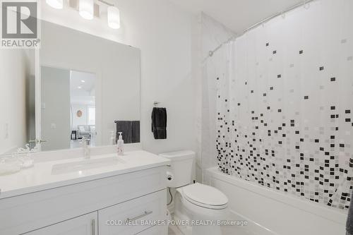 404 - 460 Callaway Road, London, ON - Indoor Photo Showing Bathroom