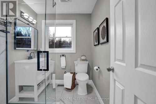 7634 Langstaff Road, Clarington, ON - Indoor Photo Showing Bathroom