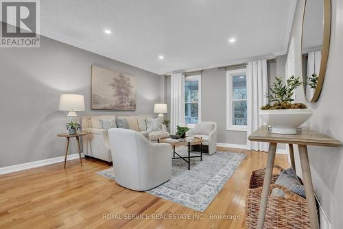 7634 Langstaff Road, Clarington, ON - Indoor Photo Showing Living Room