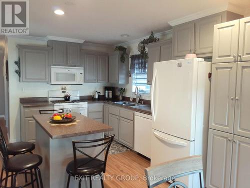 #7-152 Concession Rd 11 W, Trent Hills, ON - Indoor Photo Showing Kitchen With Double Sink