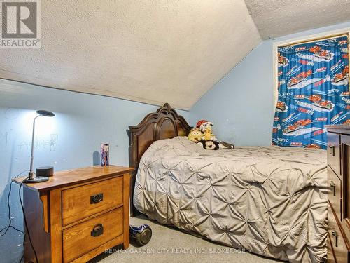 27 Indiana Road W, Haldimand, ON - Indoor Photo Showing Bedroom