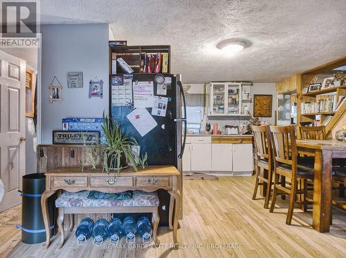 27 Indiana Road W, Haldimand, ON - Indoor Photo Showing Dining Room