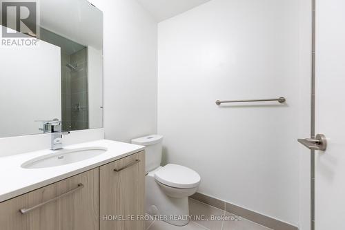 3004 - 65 Mutual Street, Toronto, ON - Indoor Photo Showing Bathroom