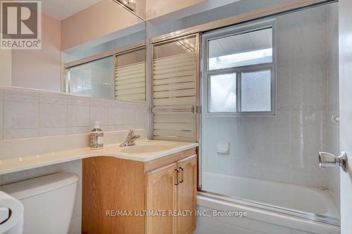 111 Rexleigh Drive, Toronto, ON - Indoor Photo Showing Bathroom