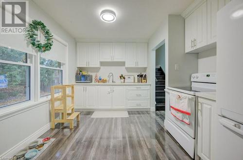 184 Gatewood Road, Kitchener, ON - Indoor Photo Showing Kitchen