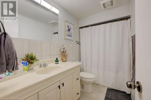 184 Gatewood Road, Kitchener, ON - Indoor Photo Showing Bathroom