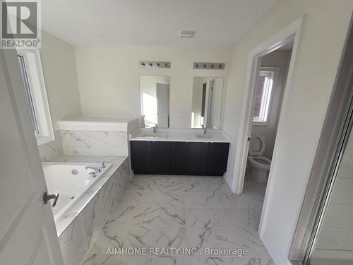 45 Faimira Ave Avenue, Georgina, ON - Indoor Photo Showing Bathroom