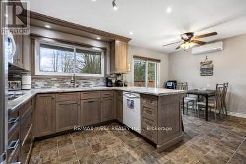 4453 Concession 10, Ramara, ON - Indoor Photo Showing Kitchen With Double Sink