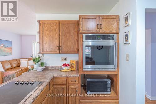 872 Western Avenue, Peterborough (Otonabee), ON - Indoor Photo Showing Kitchen